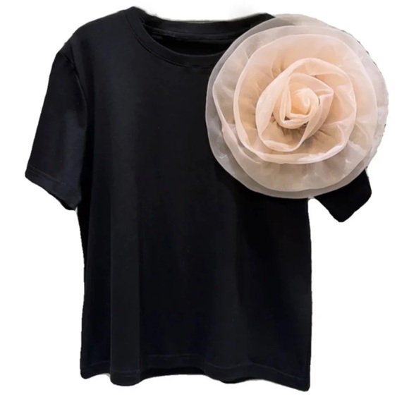 MADONNA & CO BOW FRONT TEE - Picture 1 of 3